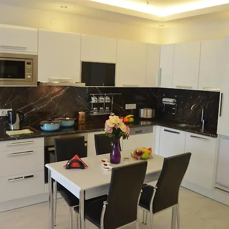 Elite Life 5 Apartment Аланія