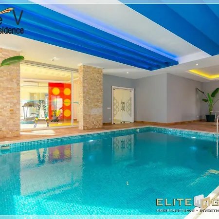 Elite Life 5 Apartment Апартаменти *